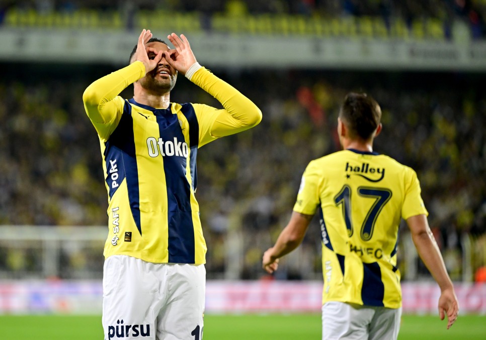 FENERBAHE'DE EN-NESYRI GELMES