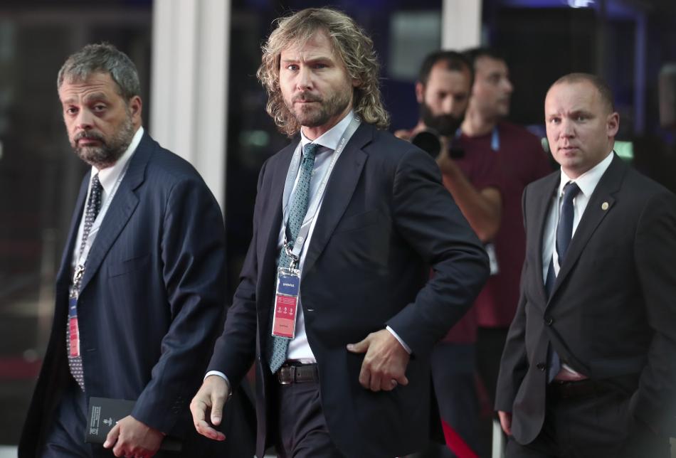 PAVEL NEDVED AIKLAMASI