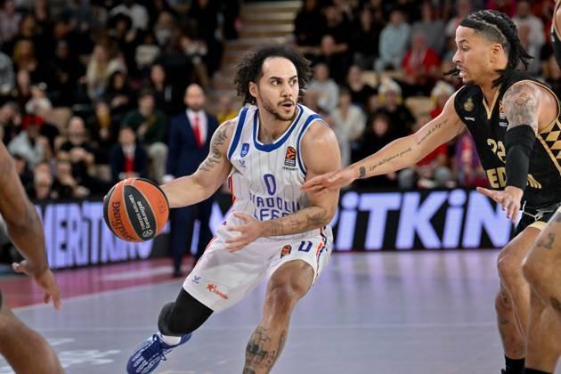 SHANE LARKIN - ANADOLU EFES