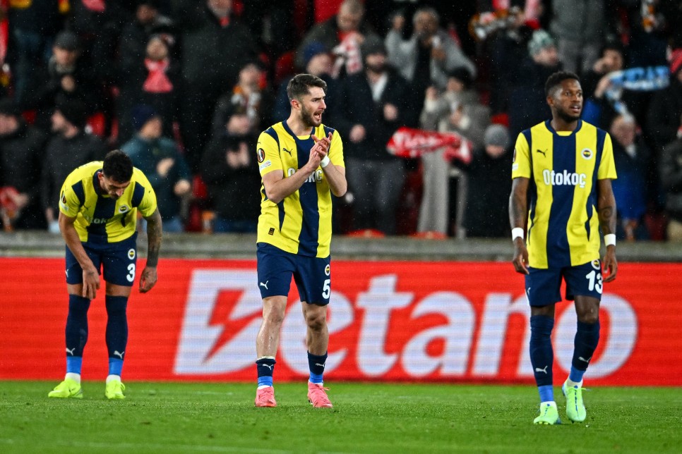 10 M�LYON EUROYU G�ZDEN �IKARDILAR