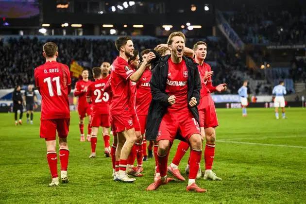 T�RK TAKIMLARINA KAR�I TWENTE