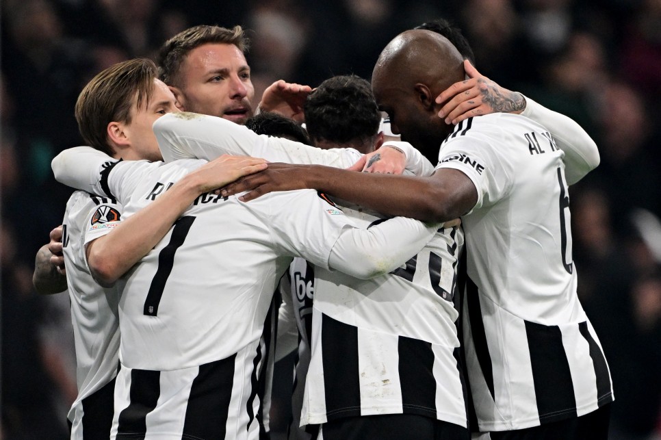 BE��KTA� ���N 10 ��FRE