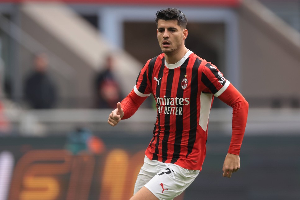 �STANBUL'A GEL�YOR