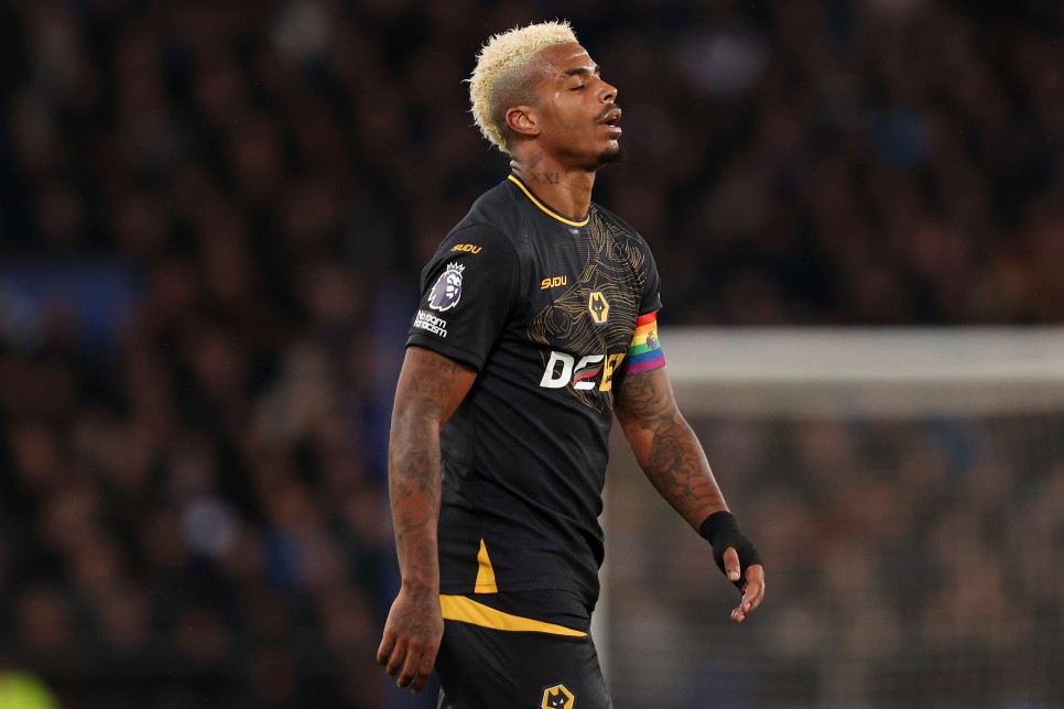 OKAN BURUK �ST�YOR