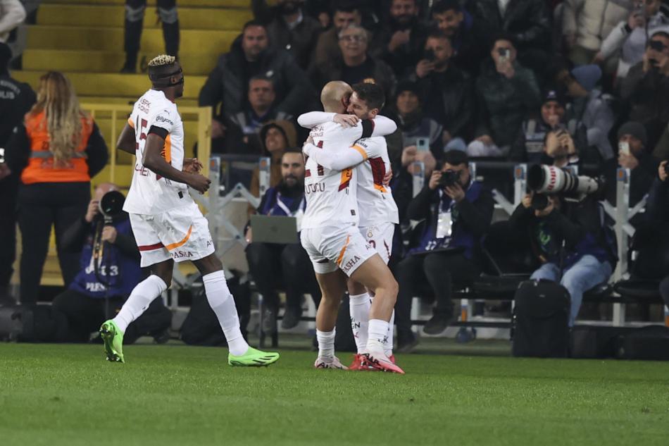 YAZARLARIN YORUMLARI