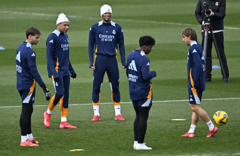 �DMANDA NELER YA�ANDI?