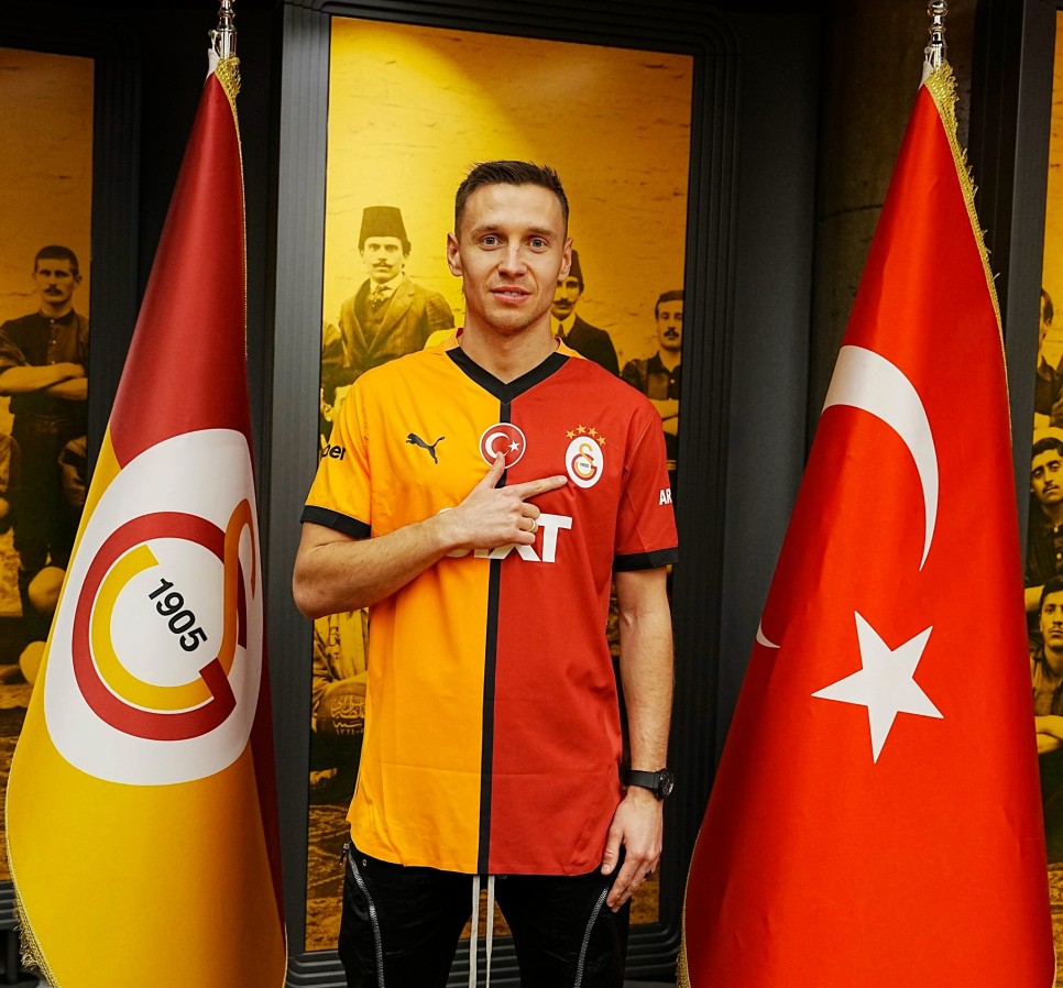 TRANSFER ���N �T�RAF