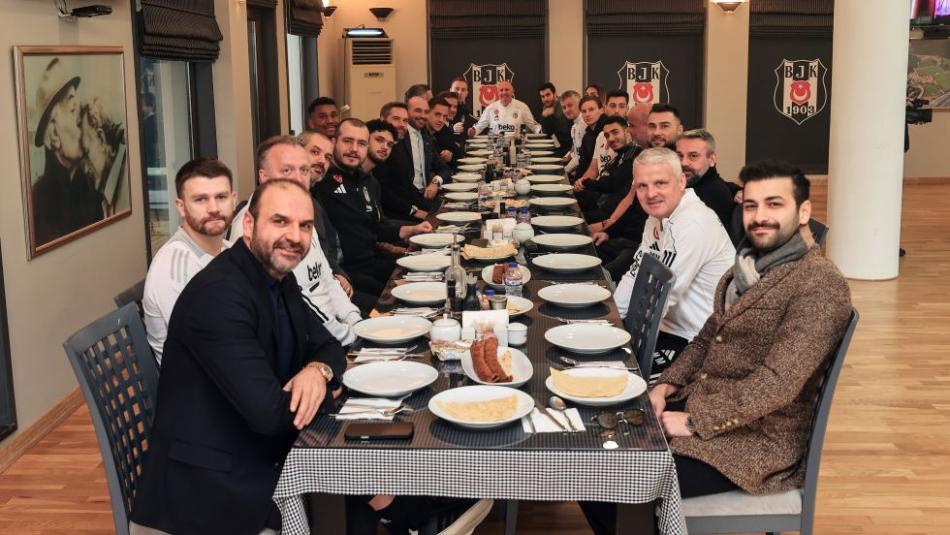 Y�NET�M BA�ARILAR D�LED�