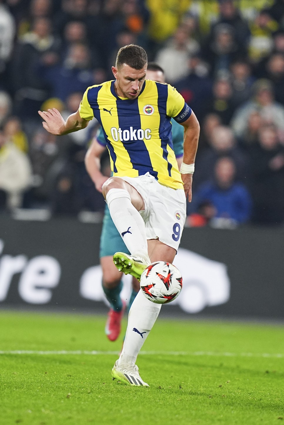 DZEKO FENERBAH�E'DE BIRAKMAK �ST�YOR