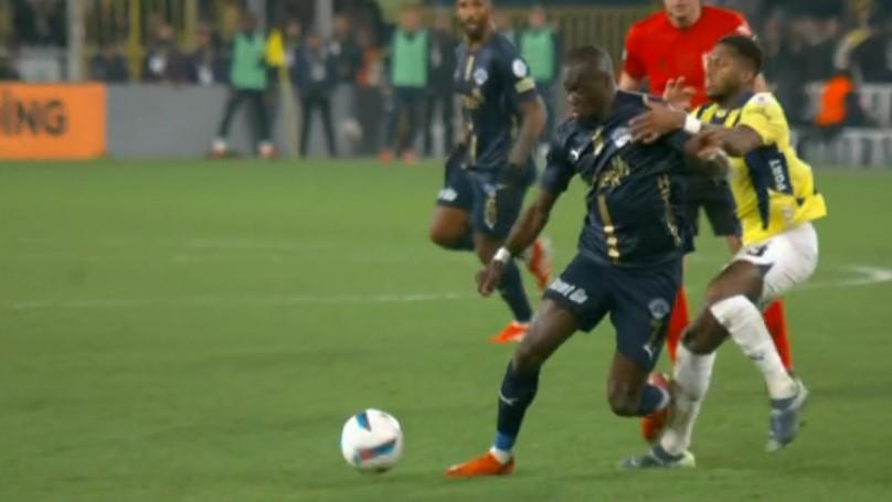 FRED'IN FALL'A M�DAHALES�