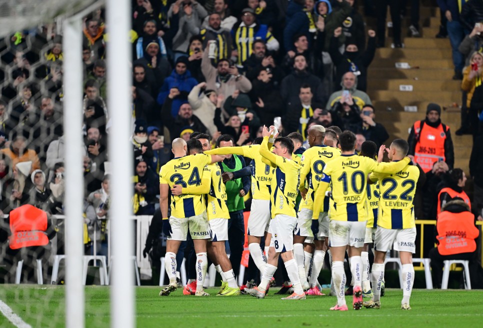 AHMET �AKAR'IN YORUMU