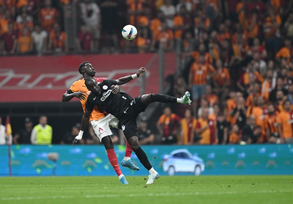 G.SARAY'A GOL ATAMADI