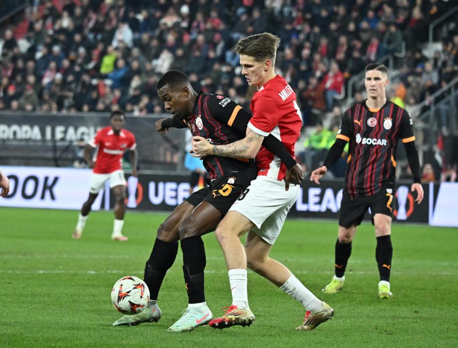 ALKMAAR �LE ���NC� MA�