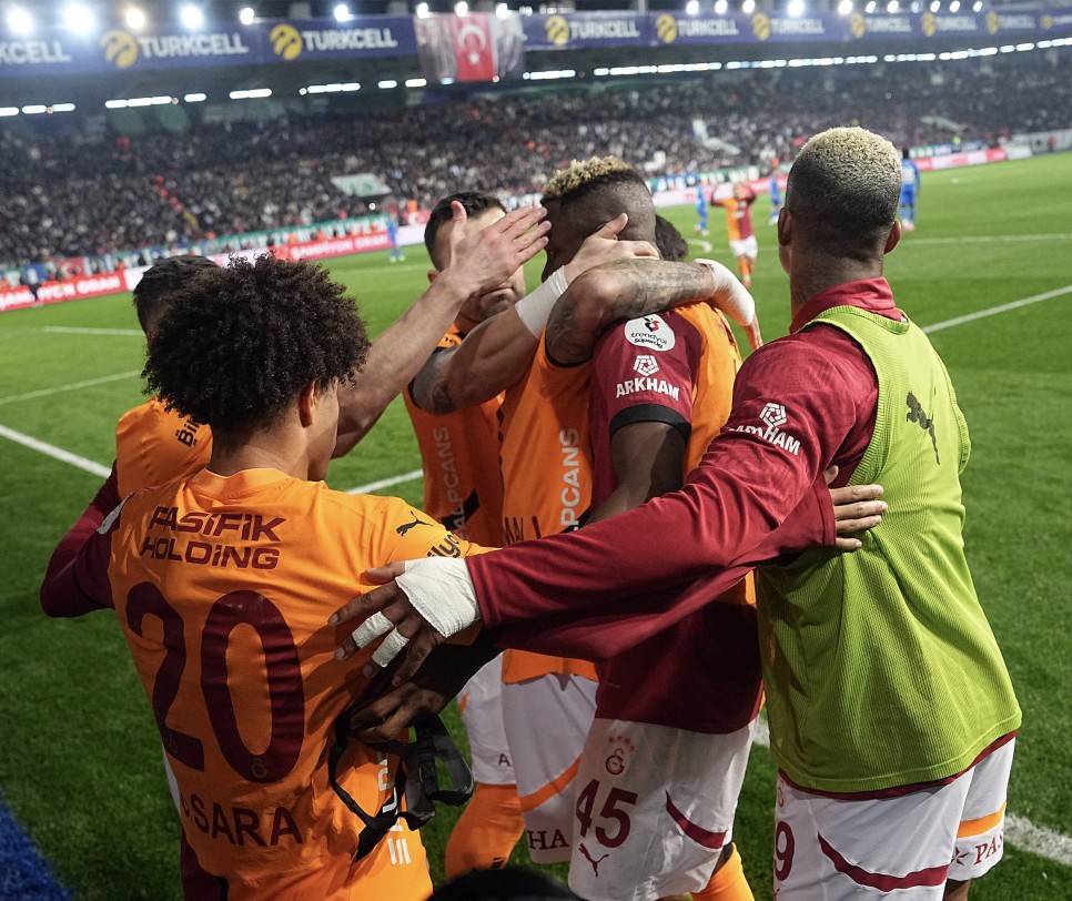 GALATASARAY'IN RAK�B� ALKMAAR