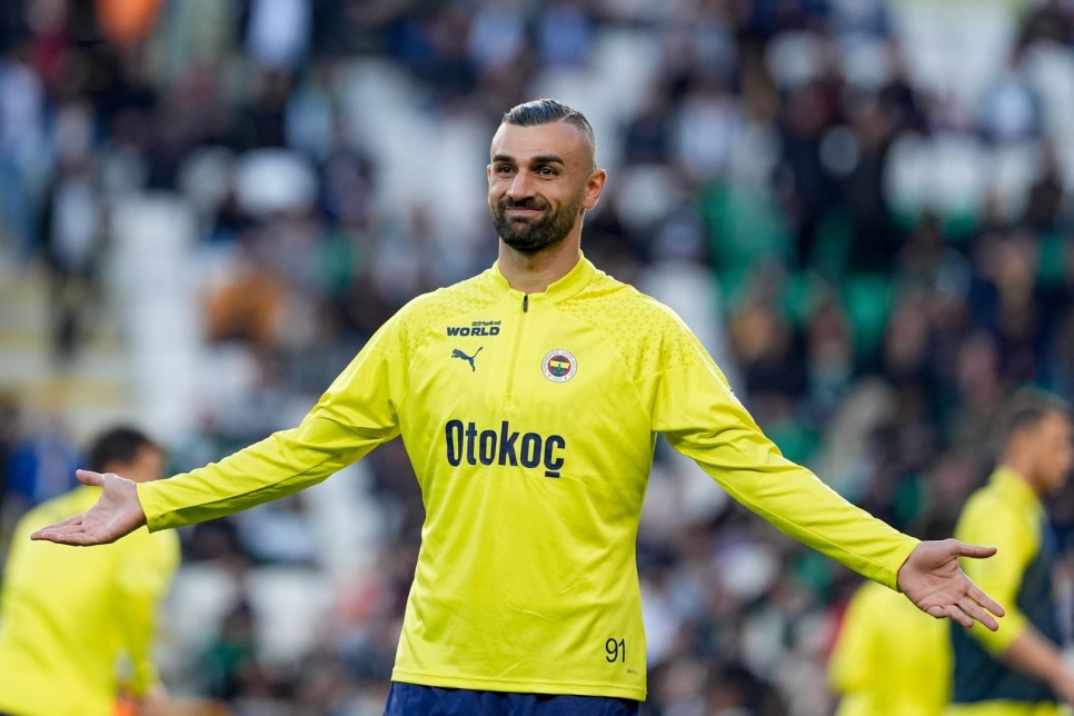 FENERBAH�E ���N �T�RAF