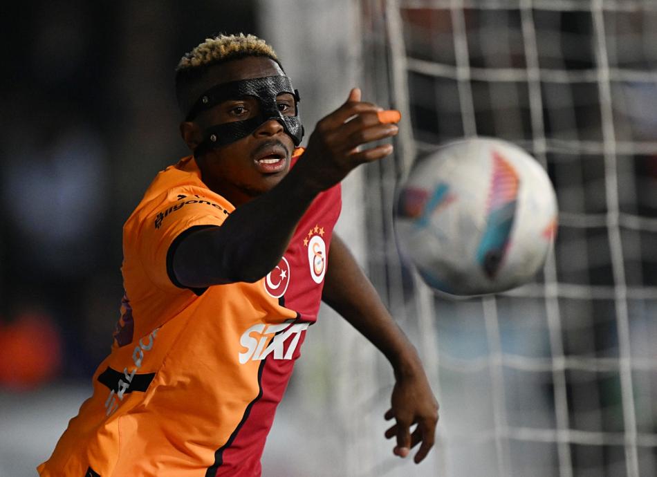 MANCHESTER UNITED GELDİ