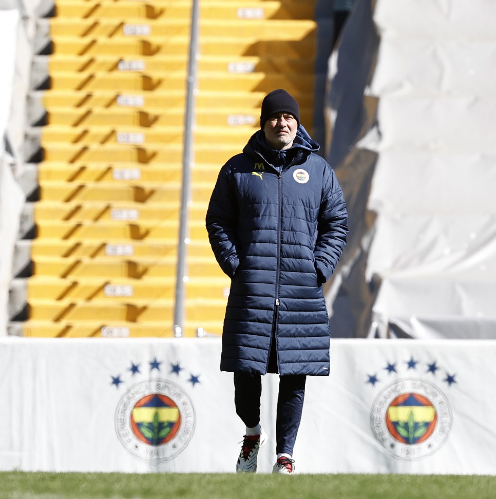 FENERBAH�E DERB� HAZIRLIKLARINA BA�LADI