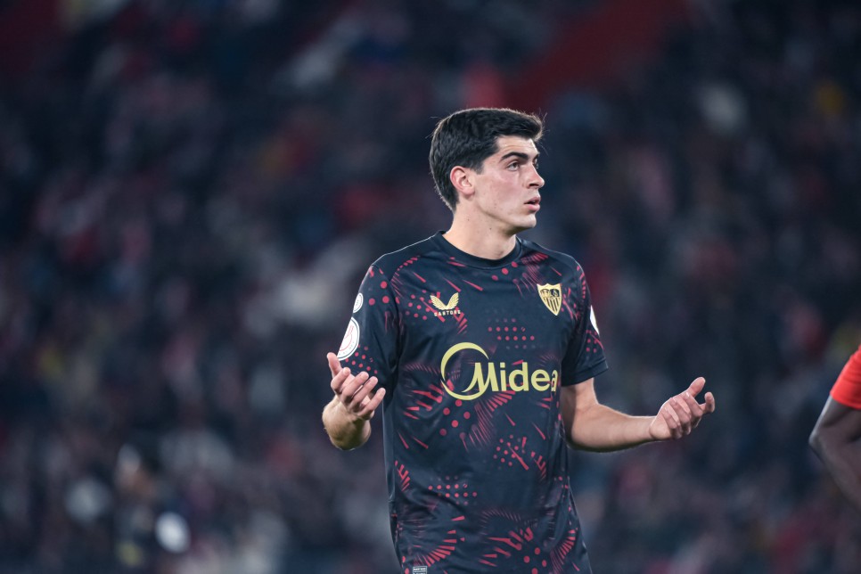 JUANLU SANCHEZ TAK�BE ALINDI