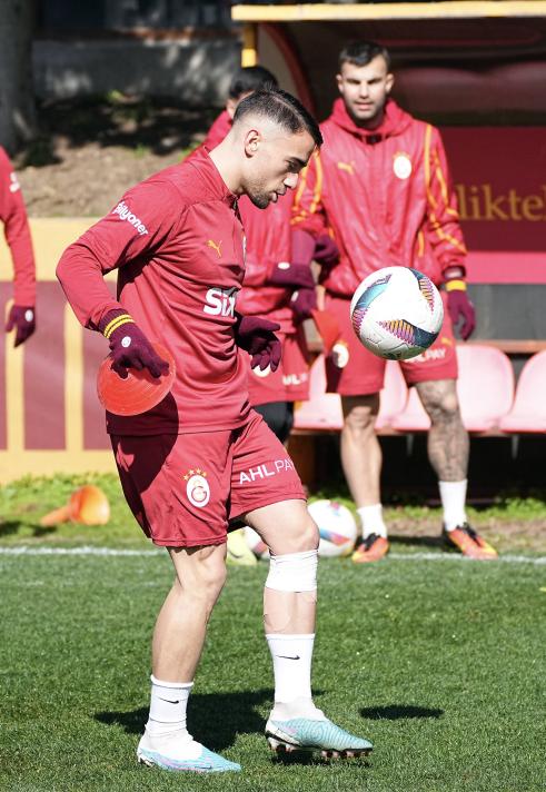 YUNUS AKG�N �ALI�MALARA BA�LADI