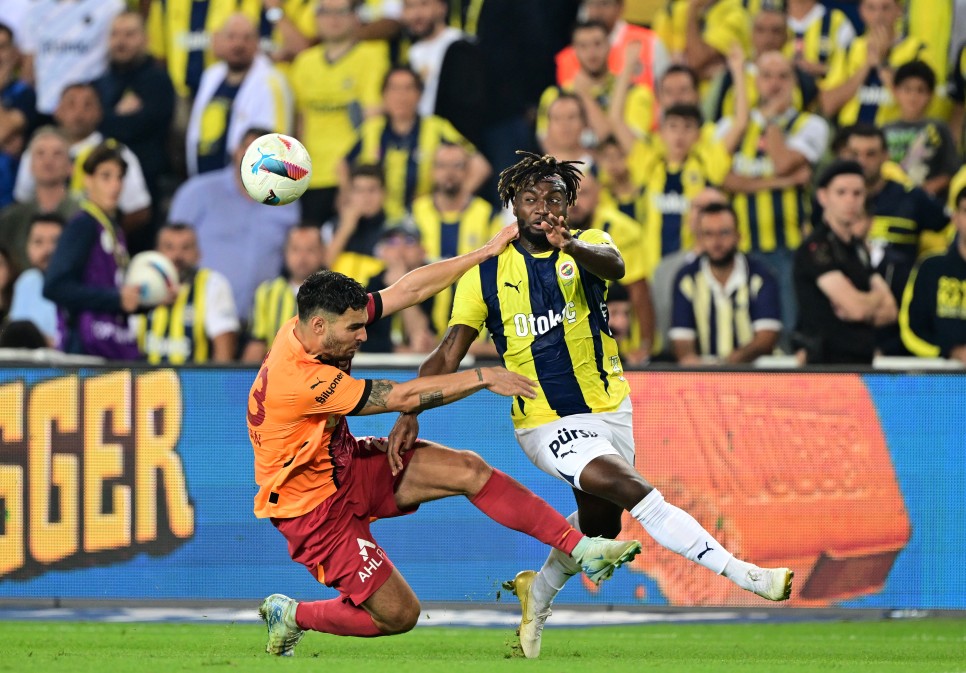 EN FAZLA KIRMIZI KART �IKAN REKABET