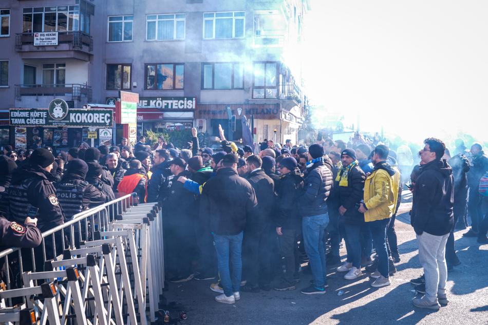 DEV DERB� SAAT 20.00'DE