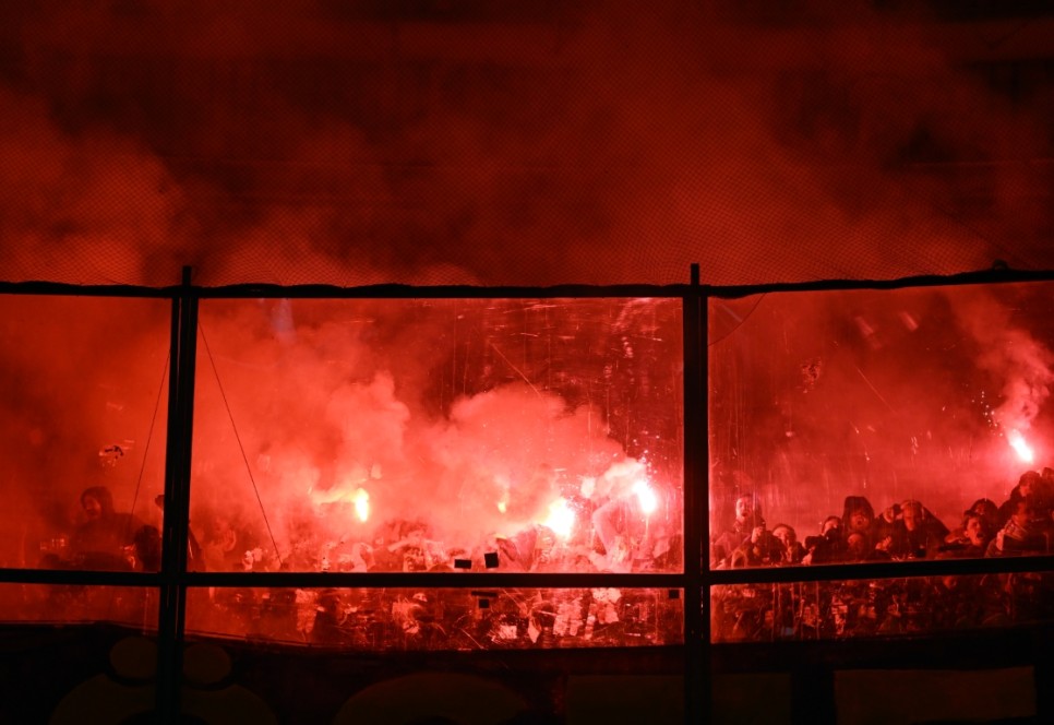 F.BAH�E TR�B�NLER�NDEN ME�ALE ATILDI