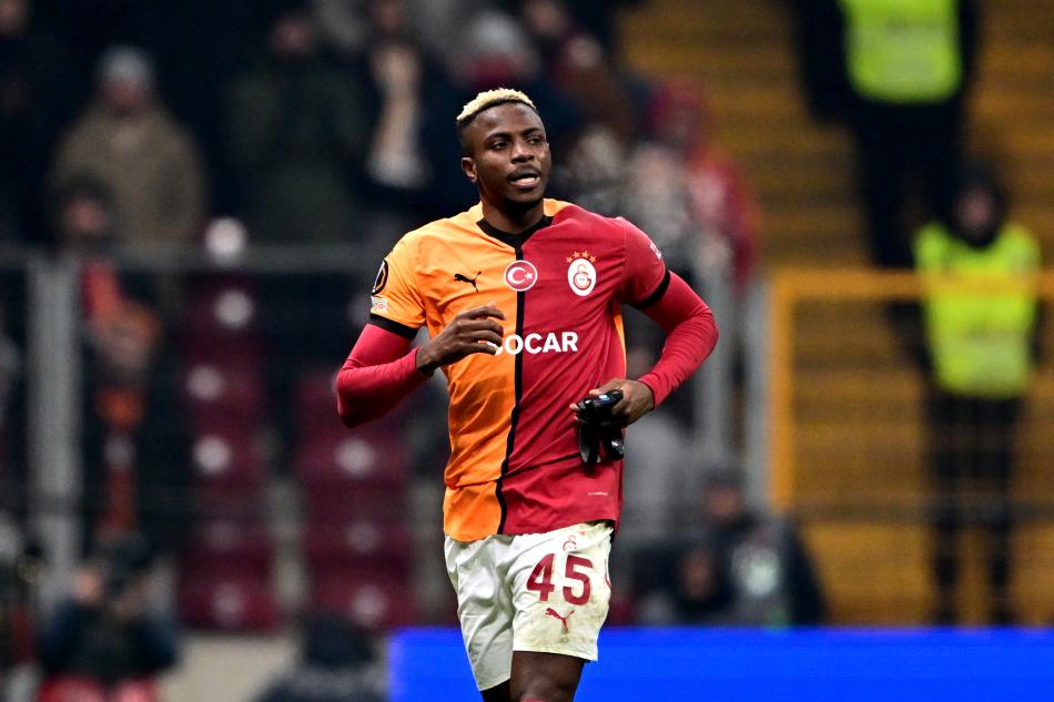  VICTOR OSIMHEN'E DESTEK