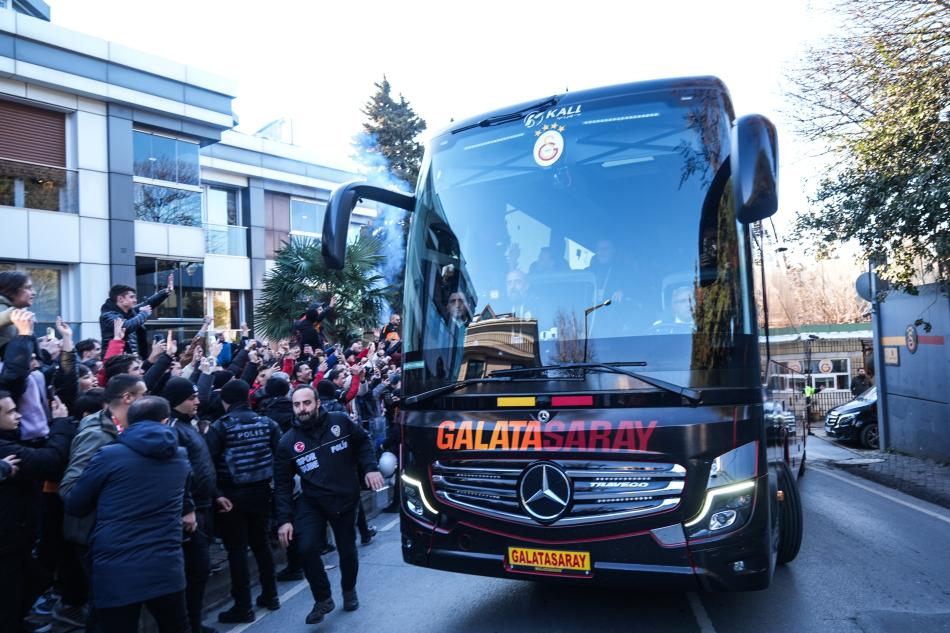 KAF�LE YOLA �IKTI