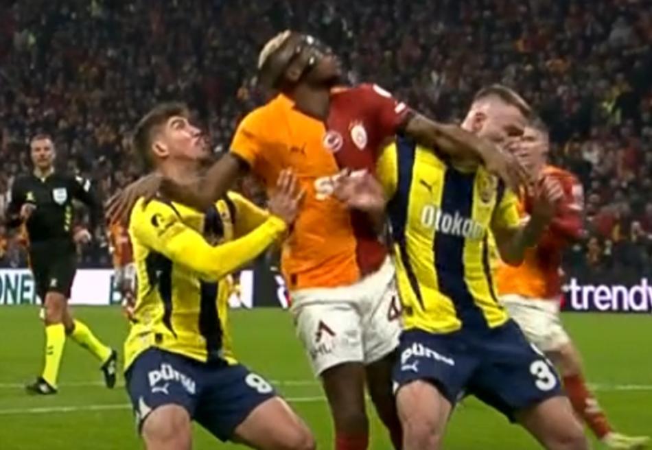 OSIMHEN'IN PENALTI BEKLED��� POZ�SYON