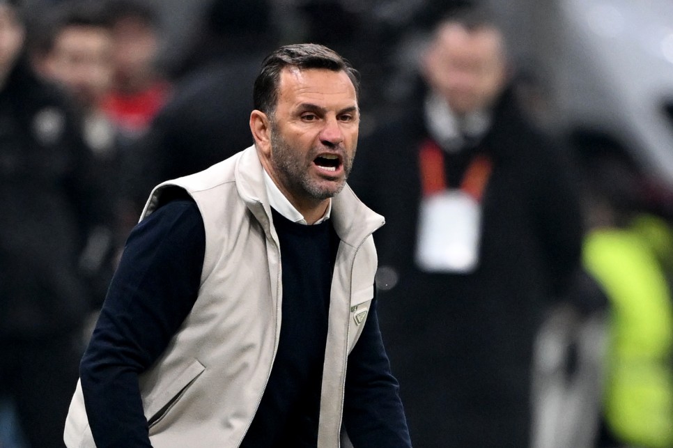 OKAN BURUK'TAN A�IKLAMALAR