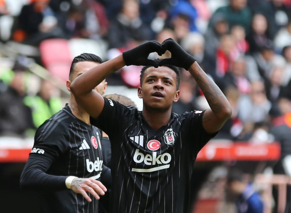 KENY ARROYO'YA TAM NOT