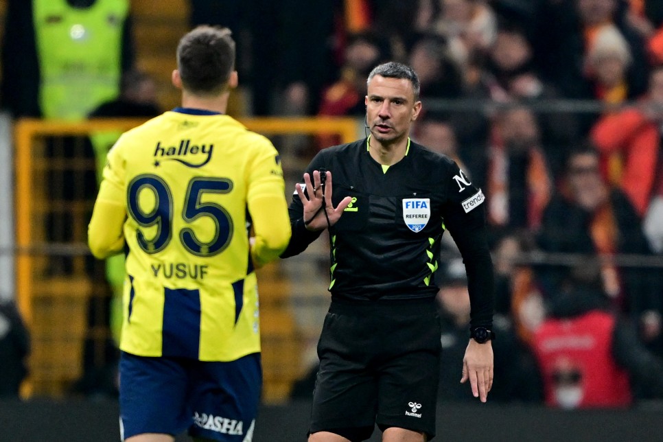 ATHLETIC'TEN �ARPICI YAZI