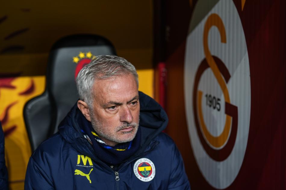 SCOTTISH SUN - �SKO�YA