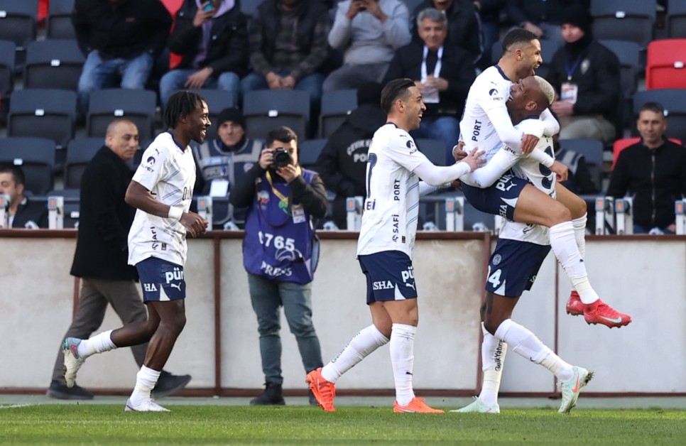 FENERBAH�E-ANTALYASPOR 10 ��FRE