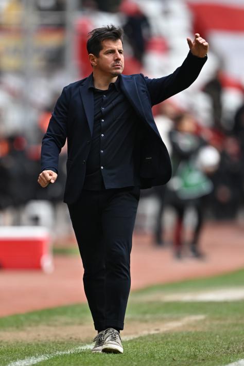 �ST �STE D�RT KEZ MA�LUP OLDU�U TAKIM YOK