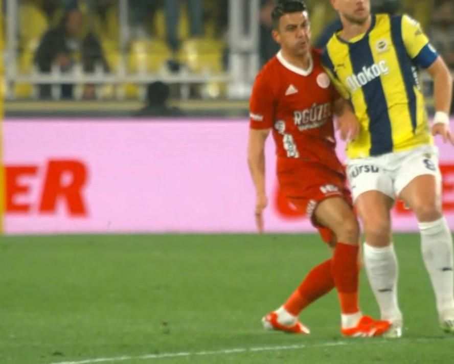 SONER'�N DZEKO'YA M�DAHALES�