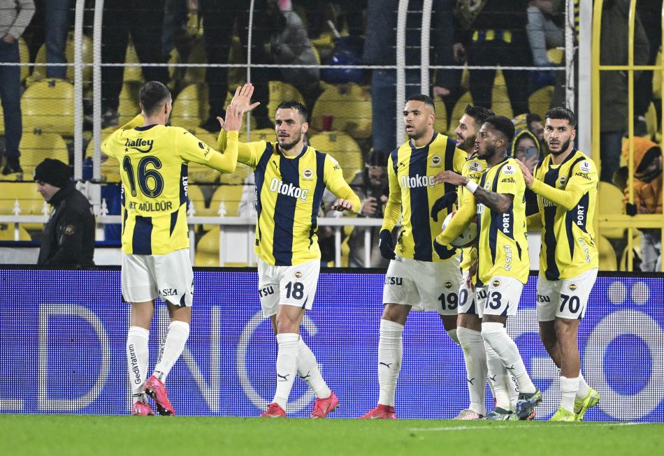 YAZARLARIN FENERBAHÇE YORUMU