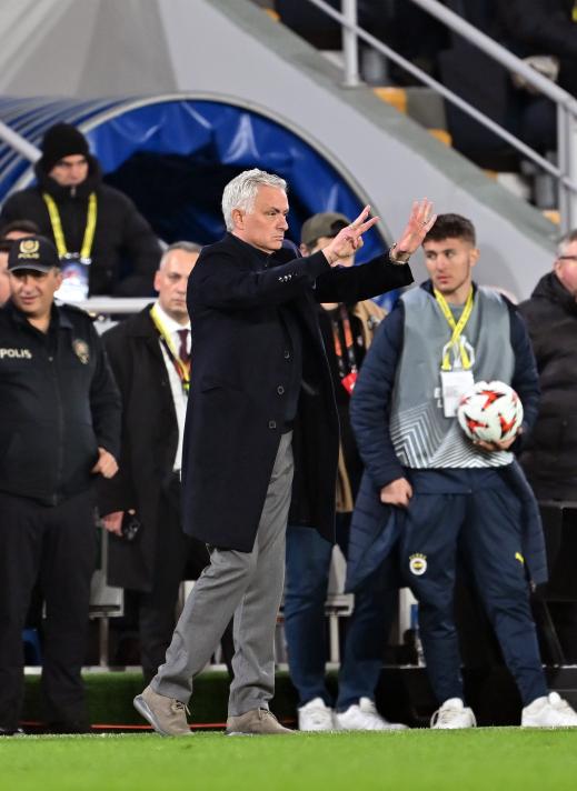 JOSE MOURINHO'DAN A�IKLAMALAR