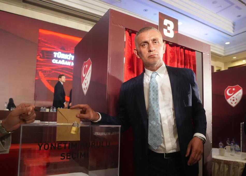TRK FUTBOLUNDA YABANCI HAKEM TARTIMASI