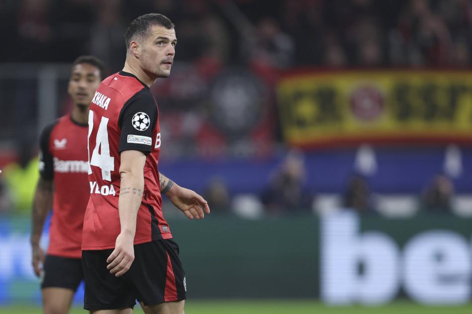 XHAKA N ARTLAR ZORLANACAK