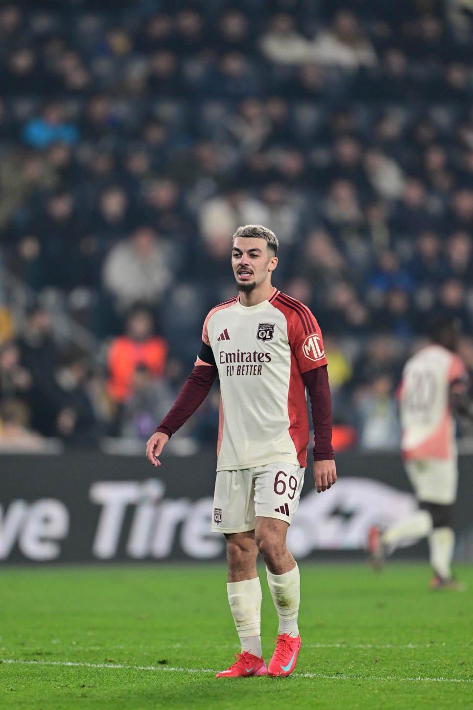 L�STEN�N �LK SIRASINDAK� �S�M