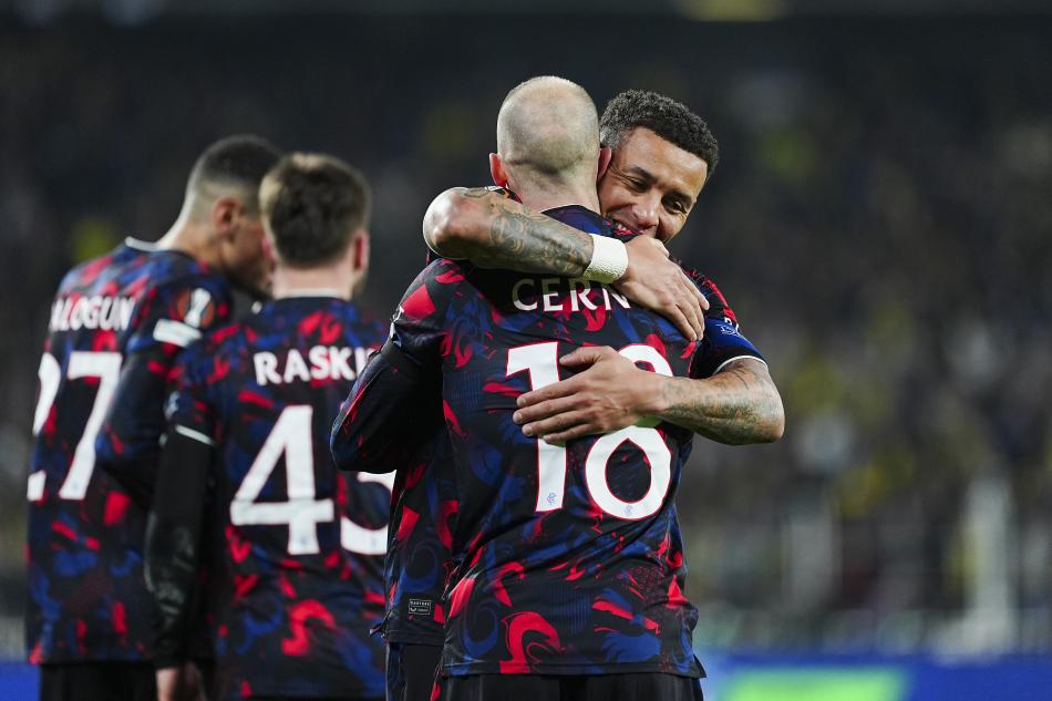 CERNY'DEN 6 GOL, 2 ASST
