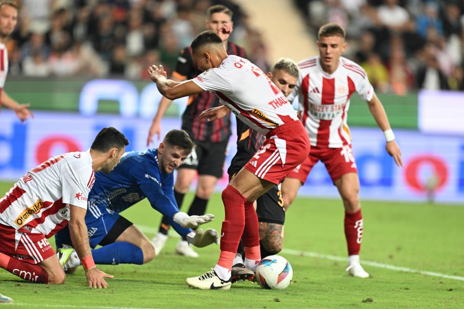 21 MA�IN 14'� TEK FARKLI SKOR