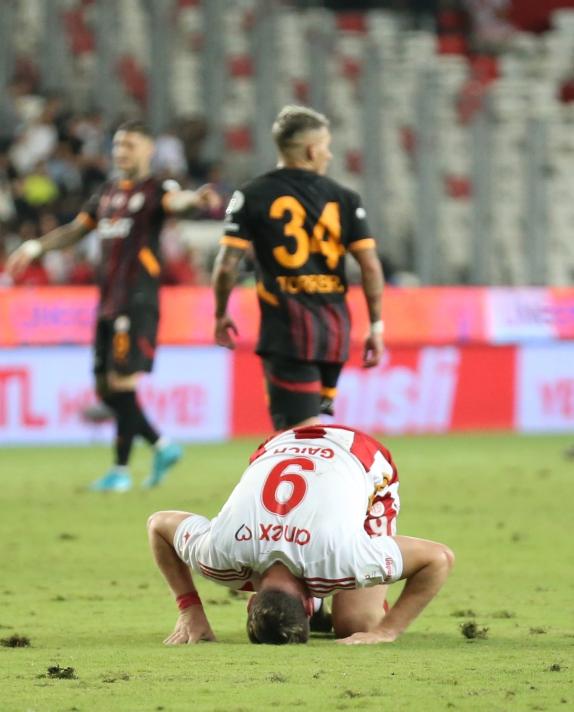 SONRADAN G�R�P EN �OK ATAN 3 �S�MDEN B�R�