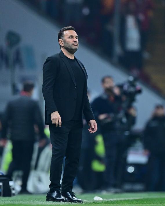 OKAN BURUK'TAN FENERBAH�E A�IKLAMASI