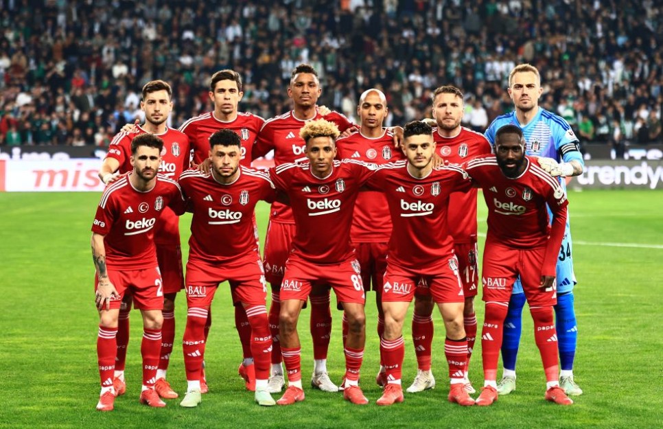 YAZARLARDAN YORUMLAR