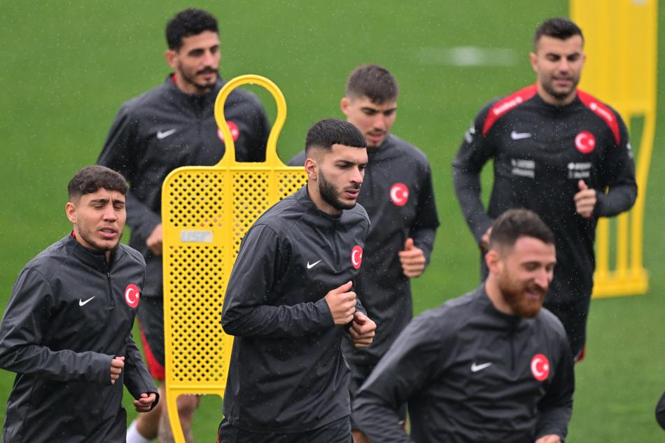 MERT G�NOK VE MER�H DEM�RAL KATILMADI