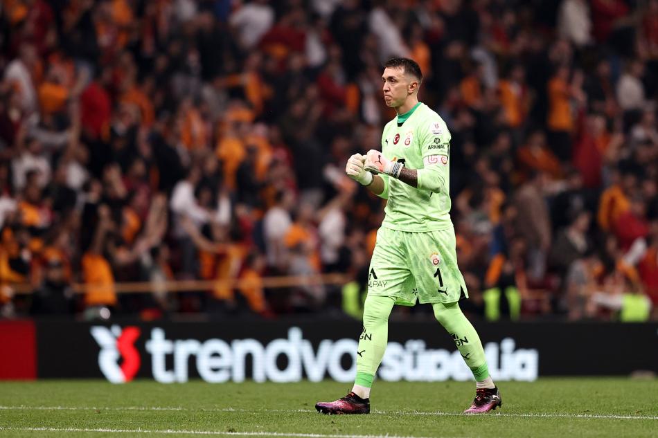 FERNANDO MUSLERA