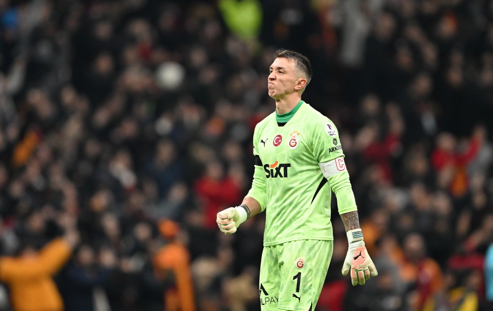 FERNANDO MUSLERA