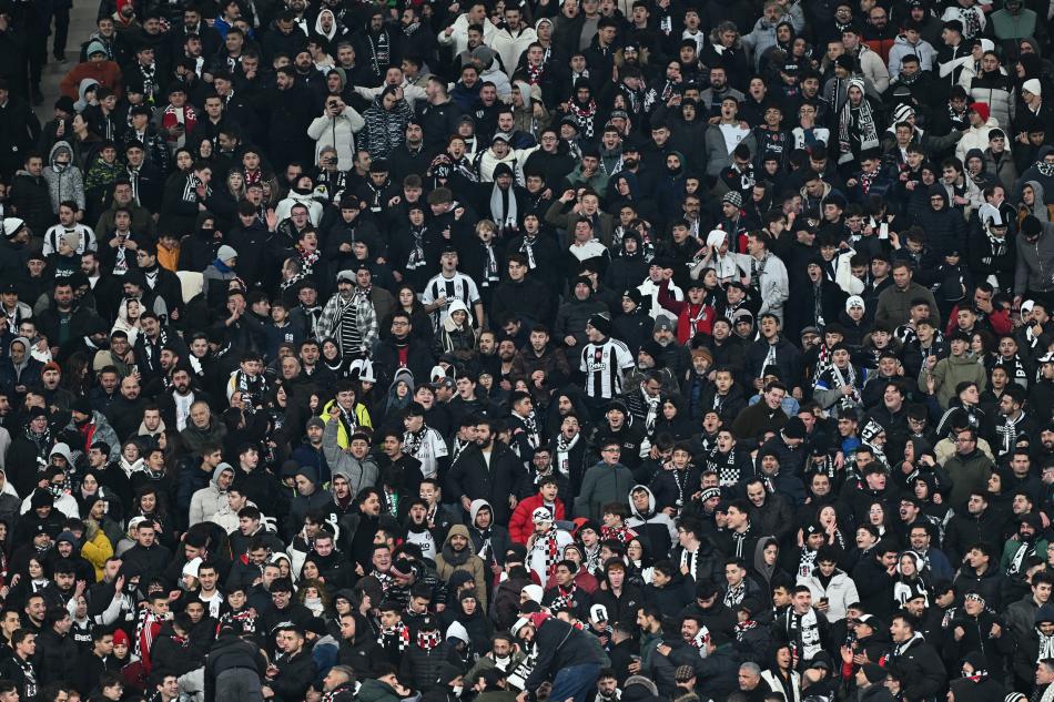 TARAFTAR DESTE��